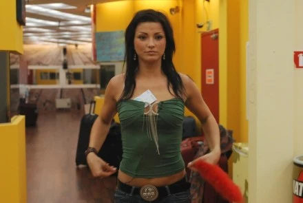 Daniela Świtalska nie powtórzy sukcesu Joli Rutowicz. Odpadła bowiem podczas ostatniego głosowania?  Czyżby dlatego, że zamiast "wyuzdania", Jola preferowała jednak "żelazne dziewictwo"??