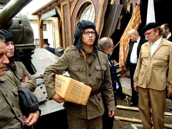 Maciej Stuhr (Florian)