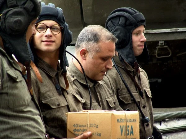 Polscy czołgiści: Bogdan Grzeszczak, Maciej Stuhr, Przemysław Bluszcz i Maciej Nawrocki