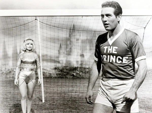 Z żoną Joanne Woodward na planie filmu "Nowy rodzaj miłości" (1963) - fot. Haynes / Getty Images Z żoną Joanne Woodward na planie filmu "Nowy rodzaj miłości" (1963) - fot. Haynes / Getty Images
