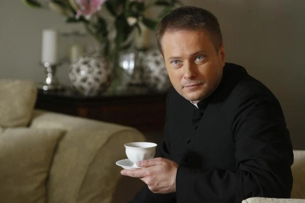 Artur Żmijewski na herbatce u swoich parafian, fot.M.Baranowski