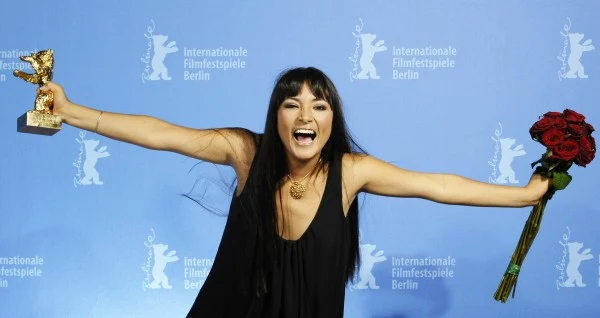 Odtwórczyni głównej roli w nagrodzonym Złotym Niedźwiedziem filmie "La teta asustada" - Magaly Solier Odtwórczyni głównej roli w nagrodzonym Złotym Niedźwiedziem filmie "La teta asustada" - Magaly Solier