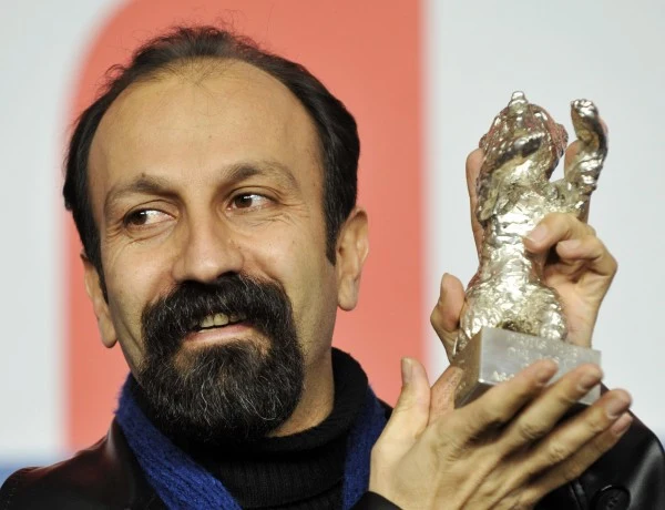 Irańczyk Asghar Farhadi ("About Elly") ze Srebrnym Niedźwiedziem za najlepszą reżyserię Irańczyk Asghar Farhadi ("About Elly") ze Srebrnym Niedźwiedziem za najlepszą reżyserię
