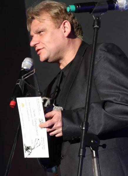 Producent "Wojny polsko-ruskiej" Jacek Samojłowicz odbiera nagrodę publiczności