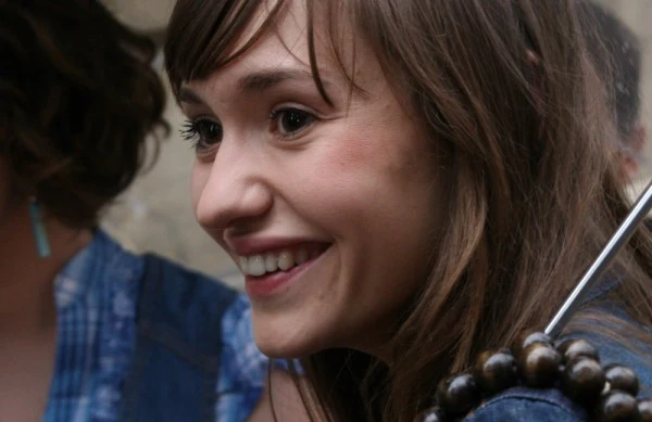 W postać Majki Olkowicz wciela się studentka łódzkiej "filmówki" - Joanna Osyda.