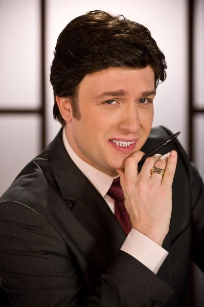 Rodżer Blejk (Bartek Kasprzykowski)<br>Były narzeczony Marjon. Prezenter wiadomości w lokalnej telewizji. Alkoholik ze skłonnościami do agresji - fot. Radosław Orzeł