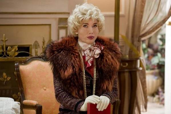 Sofi la Busz-Forrester (Rafał Mohr)<br>Matka Alfreda i Manfreda. Była supermodelka. Swą urodę zachowała dzięki licznym operacjom plastycznym. Jest uzależniona od botoxu, przez który nie może nawet mrugać - fot. Radosław Orzeł