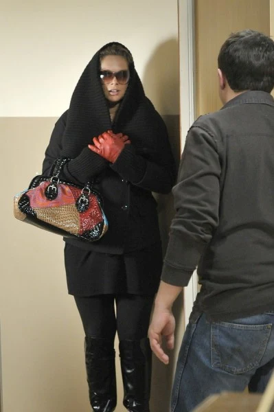 "Jest rozkapryszona i ekscentryczna. Zachowuje duży dystans w stosunku do otoczenia, a jej nieodłączne atrybuty to ciemne okulary i kapelusz" - tak Liszowska charakteryzuje swoją bohaterkę.