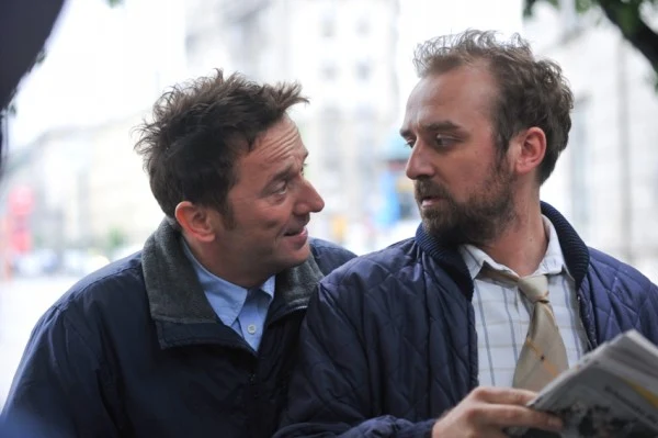 Piotr zawsze jest na drugim planie w stosunku do dynamicznego i przebojowego Adama. W sytuacjach kryzysowych czasami eksploduje, wtedy bywa agresywny, także fizycznie (biją się z Adamem kilka razy), a czasem w milczeniu przeżywa urazy.