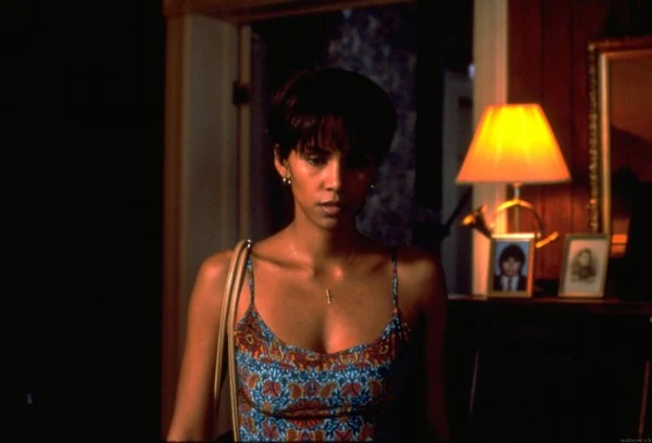 W filmie "Monster's Ball: Czekając na wyrok" (2001)