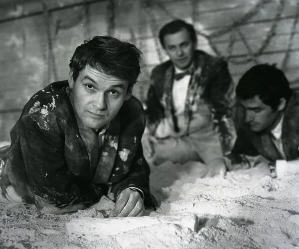 Jerzy Skolimowski na planie filmu "Ręce do góry" (1967), którego premiera została wstrzymana przez władze PRL-u.