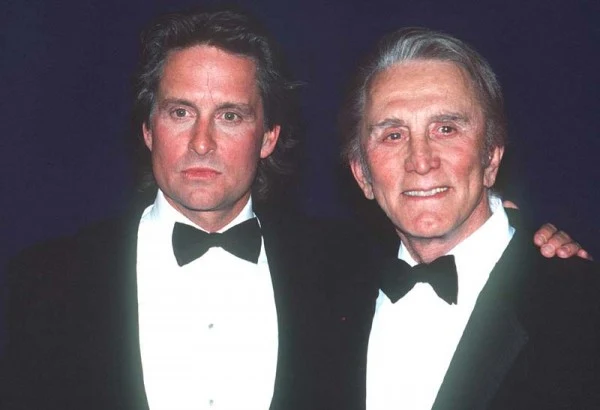 Kirk Douglas z synem Michaelem