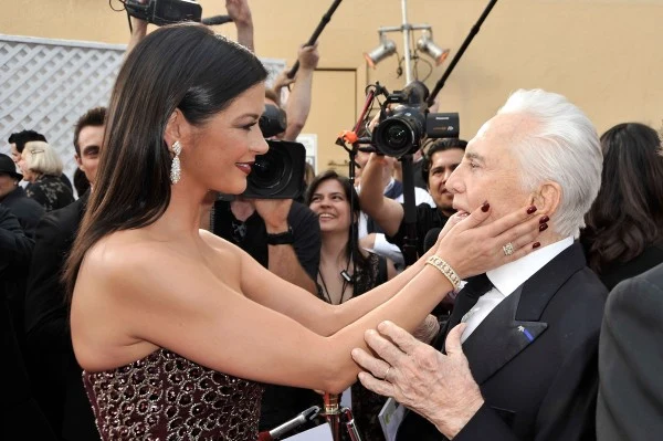 Z synową Catherine Zeta-Jones - fot. Kevin Winter