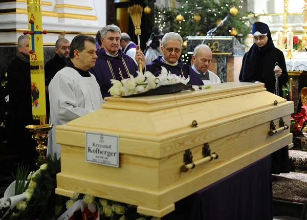 Uroczystościom żałobnym przewodniczył ks. Adam Boniecki.