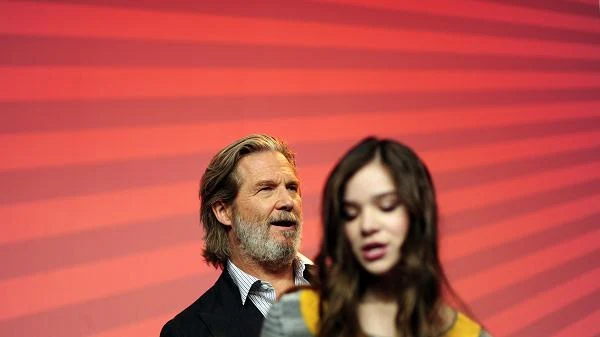 Jeff Bridges i Hailee Steinfeld