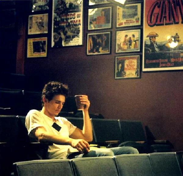 Zmęczony niespecjalnie atrakcyjnymi propozycjami aktor postanowił wreszcie... sam je dla siebie napisać, a przy okazji spróbować przenieść je na ekran. Jego reżyserskim debiutem był film "Fool's Gold".