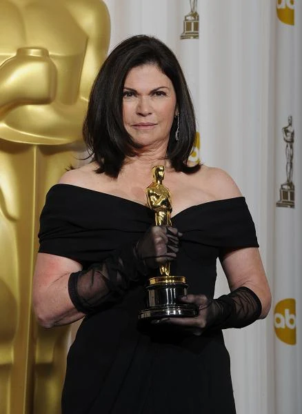 Colleen Atwood z Oscarem za najlepsze kostiumy do filmu "Alicja w krainie czarów"