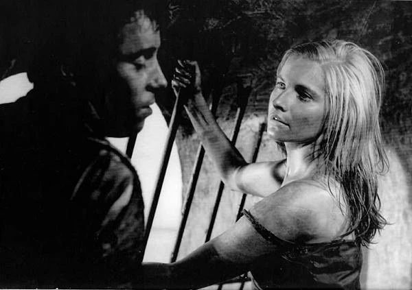 "Kanał" (1956) - historia tragicznych dziejów Powstania Warszawskiego. Nagroda Specjalna Jury na festiwalu w Canes