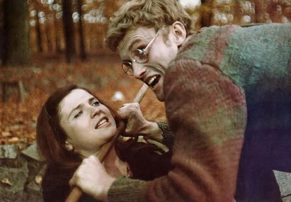 "Krajobraz po bitwie" (1970) - ekranizacja obozowych opowiadań Tadeusza Borowskiego. Wspaniały debiut Stanisławy Celińskiej.