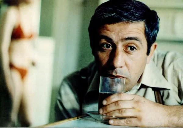 "Bez znieczulenia" (1978) - film w nurcie "kina moralnego niepokoju" ze wspaniała rolą Zbignierwa Zapasiewicza. Nagroda Jury Ekumenicznego w Cannes.