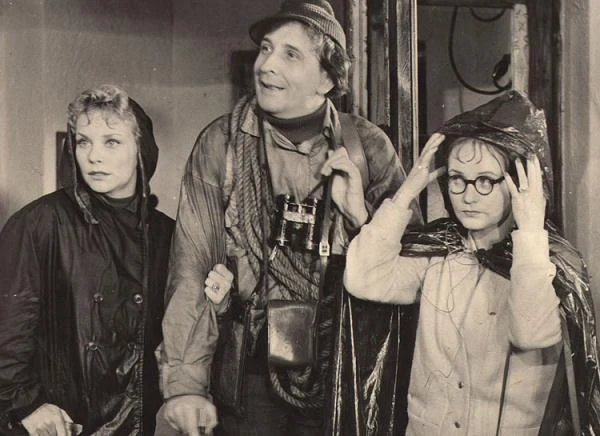 Z Urszulą Modrzyńską i Andrzejem Szczepkowskim w "Deszczowym lipcu" (1957)