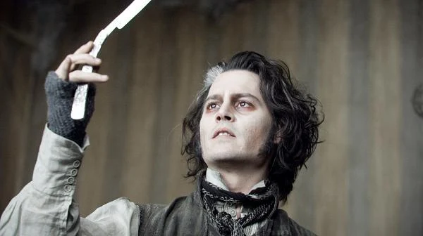 W filmie "Sweeney Todd - Demoniczny golibroda z Fleet Street" (2007)