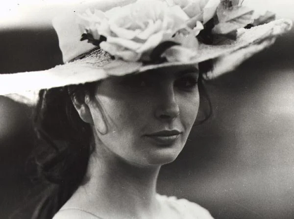 W roli gospodyni księdza Peikswy - Magdaleny - w filmie "Dolina Issy" (1982) w reżyserii Tadeusza Konwickiego