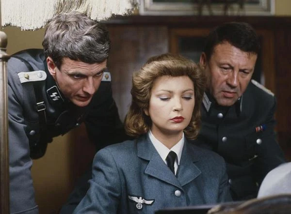 W 1983 roku Anna Dymna wystąpiła u boku zagranicznych aktorów (Sharon Brauner, Mathieu Carriere) w filmie Jerzego Hoffmana "Wedle wyroków twoich".