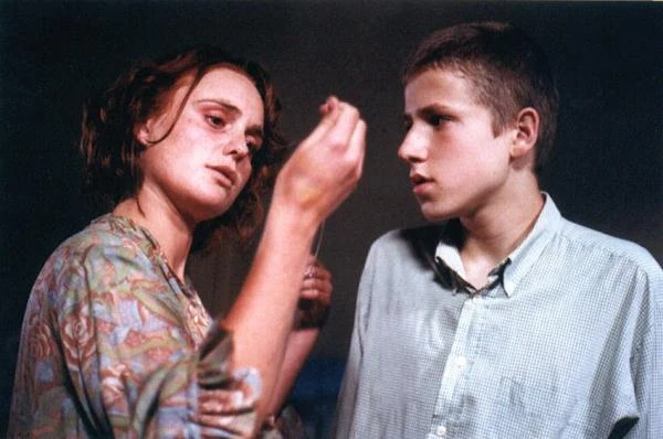 Kinga Preis przyznaje, że jedną z najtrudniejszych kinowych ról była dla niej kreacja w filmie Jacka Bromskiego "To ja, złodziej". "Okazało się, że mam grać matkę kilkunastoletniego chłopca, włóczącą się nago po domu pijaczkę. To było ciężkie przeżycie".