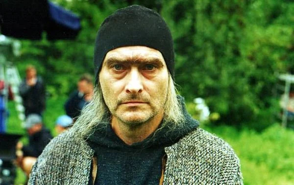W "Wiedźminie" (2002) wcielił się w postać czarodzieja Stregobora