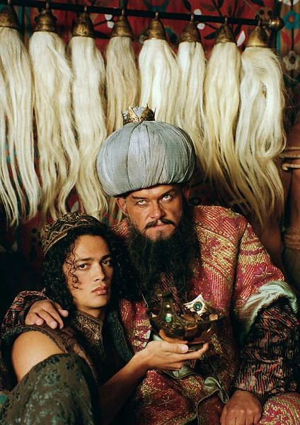 W "Ogniem i mieczem" (1999) Jerzego Hoffmana wcieliłsię w postac Chana