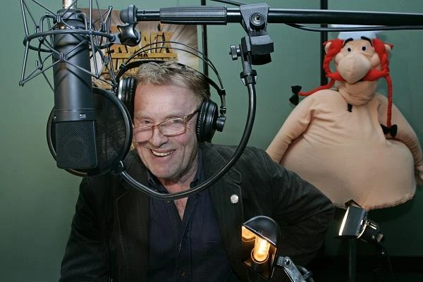 Daniel Olbrychski podczas nagranie dubbingu do filmu "Asterix na Olimpiadzie" (2007)