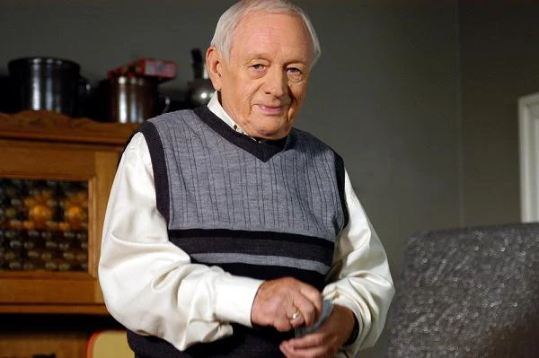 Lektura ta jest prawdziwą podróżą do barwnego i pełnego pasji świata z lat 50. i 60. XX wieku.