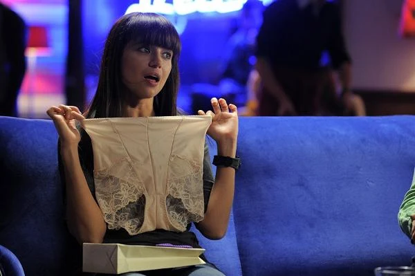 Marzenia o "polskiej Bridget Jones"? Anna Przybylska w "odważnym obyczajowo", ale zdjętym po jednym sezonie serialu "Klub Szalonych Dziewic" (2010)