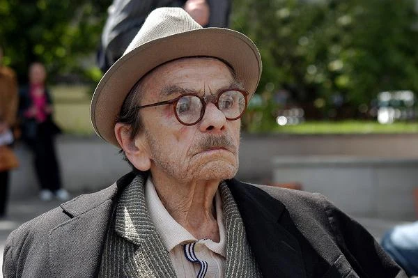 Jako tytułowy bohater w filmie "Mój Nikifor" Krzysztofa Krauze