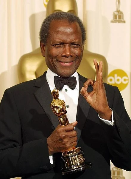 W 1992 roku Sidney Poitier otrzymał honorowego Oscara. W tym samym roku w aktorskich kategoriach triumfowali czarnoskórzy aktorzy: Denzel Washington oraz Halle Berry.