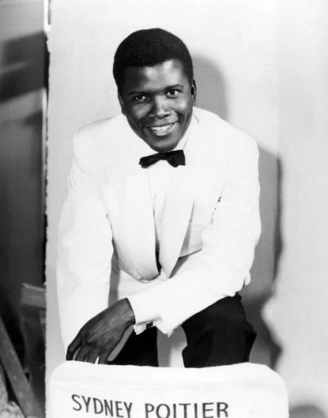 W filmie debiutował na początku lat 50 u Josepha Mankiewicza w obrazie "No Way Out".