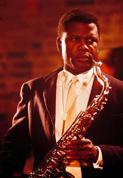 W obrazie "Paryski blues" (1961) w reżyserii Martina Ritta Poitier wcielił się w postać amerykańskiego saksofonisty Eddiego Cooka, który robi karierę nad Sekwaną.