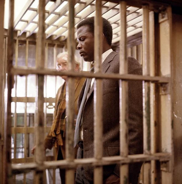 W filmie "Brother John" (1971) Poitier wcielił się w postać niebiańskiego posłańca, zesłanego na Ziemię, aby przekonać się, czy ludzkość warta jest ocalenia.