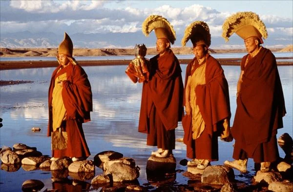 Kadr z filmu "Kundun - życie Dalaj Lamy"