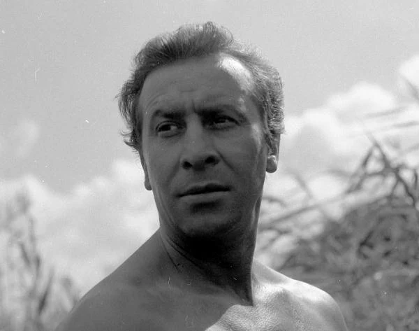 "Powstawał dziwny film. "Grając jedną z głównych ról, nigdy nie widziałem na oczy scenariusza" - wspominał Leon Niemczyk.