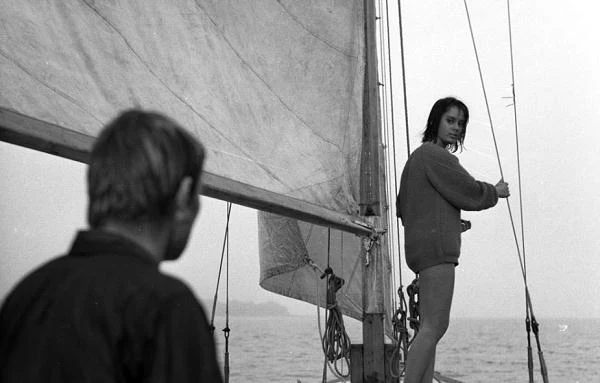 W 1964 r., w kategorii obraz nieanglojęzyczny, walkę o statuetkę Akademii Filmowej "Nóż w wodzie" przegrał z filmem "Osiem i pół" Federico Felliniego.