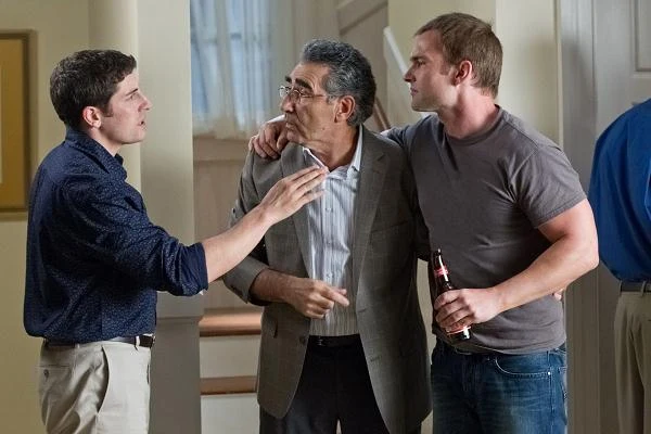 Jason Biggs, Eugene Levy i Seann William Scott w scenie z filmu "American Pie: Zjazd absolwentów"