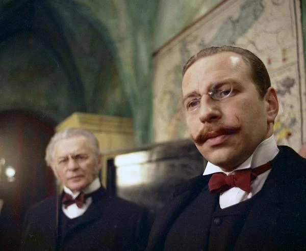 W "Wizji lokalnej" (1980) Filipa Bajona, będącej rekonstrukcją wydarzeń, które miały miejsce w roku 1901 we Wrześni, wicelił się w postać radcy Wagnera.