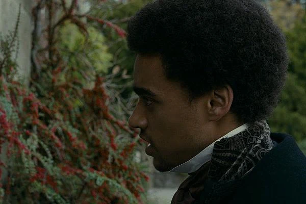 James Howson w scenie z filmu "Wichrowe wzgórza"