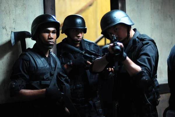 Kadr z filmu "Raid" Garetha Evansa