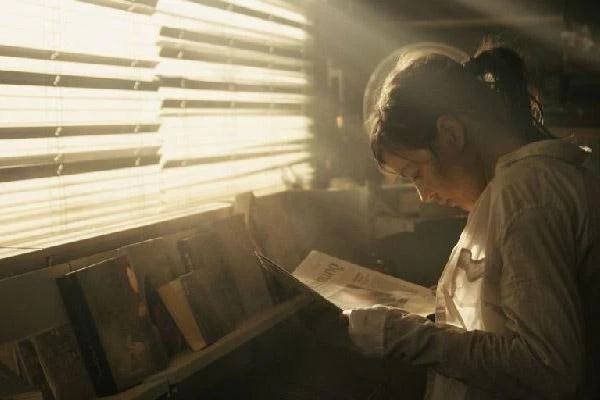 Hannah Herzsprung w scenie z filmu "Hell"