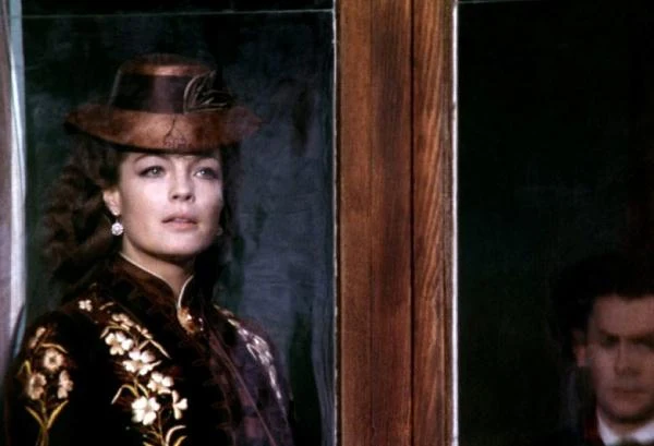 Prawdziwym odkrywca jej talentu był włoski reżyser Luchino Visconti, który nazwał ją  "niemiecką mieszanką bezwstydu i niewinności". Na zdjęciu - w filmie "Ludwig" (1972).