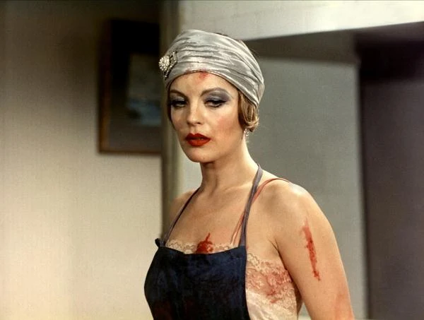 Coraz odważniejsze role znajdują punkt kulminacyjny w "Piekielnym trio" z 1973 roku, w którym Schneider gra u boku Michela Piccoli.