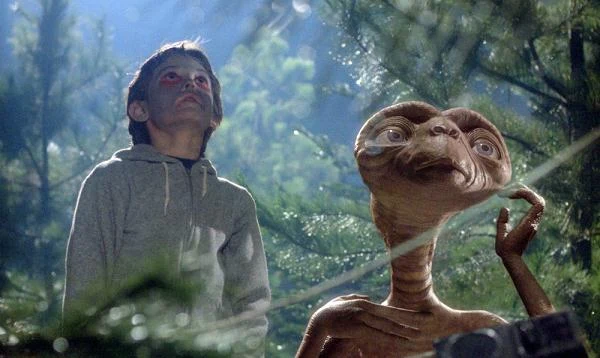 Dla Henry'ego Thomasa rola w "E.T." była aktorskim debiutem - fot. Photononstop